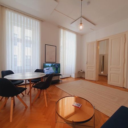 Savoir Vivre Apartments Rosinagasse Виена Екстериор снимка