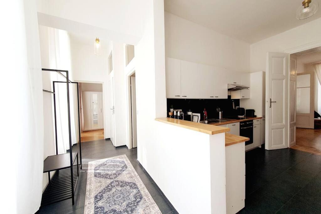 Savoir Vivre Apartments Rosinagasse Виена Екстериор снимка