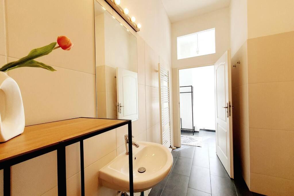 Savoir Vivre Apartments Rosinagasse Виена Екстериор снимка