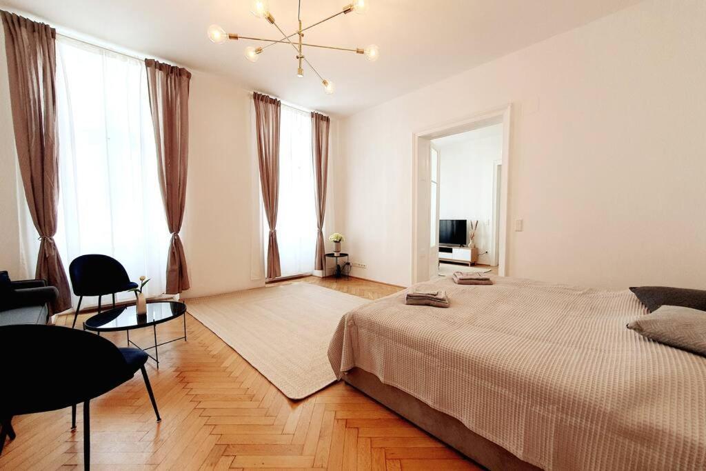 Savoir Vivre Apartments Rosinagasse Виена Екстериор снимка
