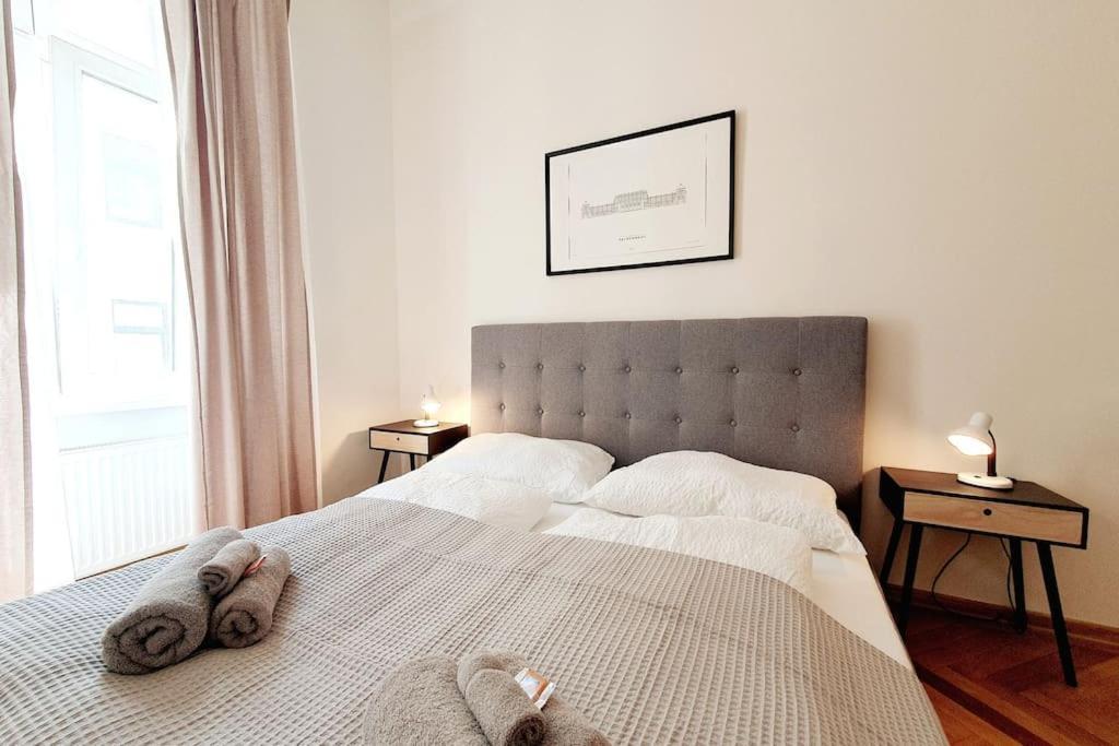 Savoir Vivre Apartments Rosinagasse Виена Екстериор снимка